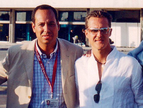 Ossama individuell: 2001 begleitete er Formel-1-Weltmeister Michael Schumacher durch Kairo.
